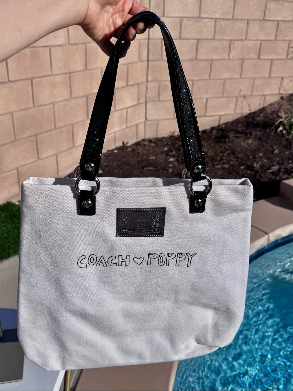 Coach Poppy Chan Pepper Tote EUC - Picture 4 of 17